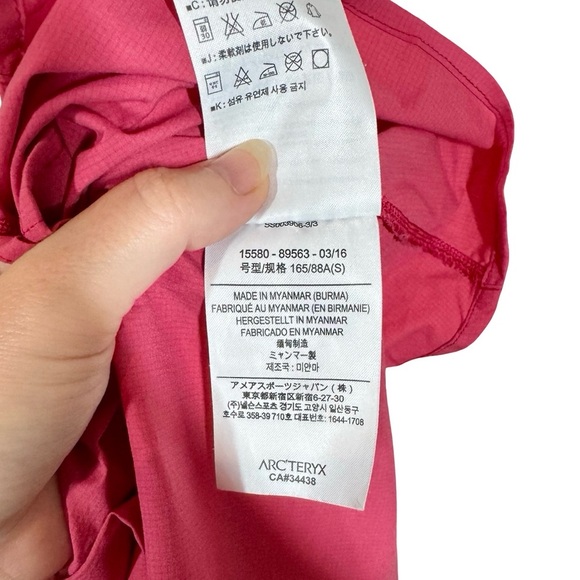 Arc’teryx Fernie Short Sleeve Nylon Snap Front Shirt in Pink Outdoors Hiking - Picture 10 of 16